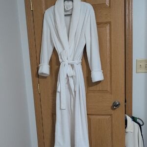 Charter Club White Plush Bath Robe with Shawl Collar
